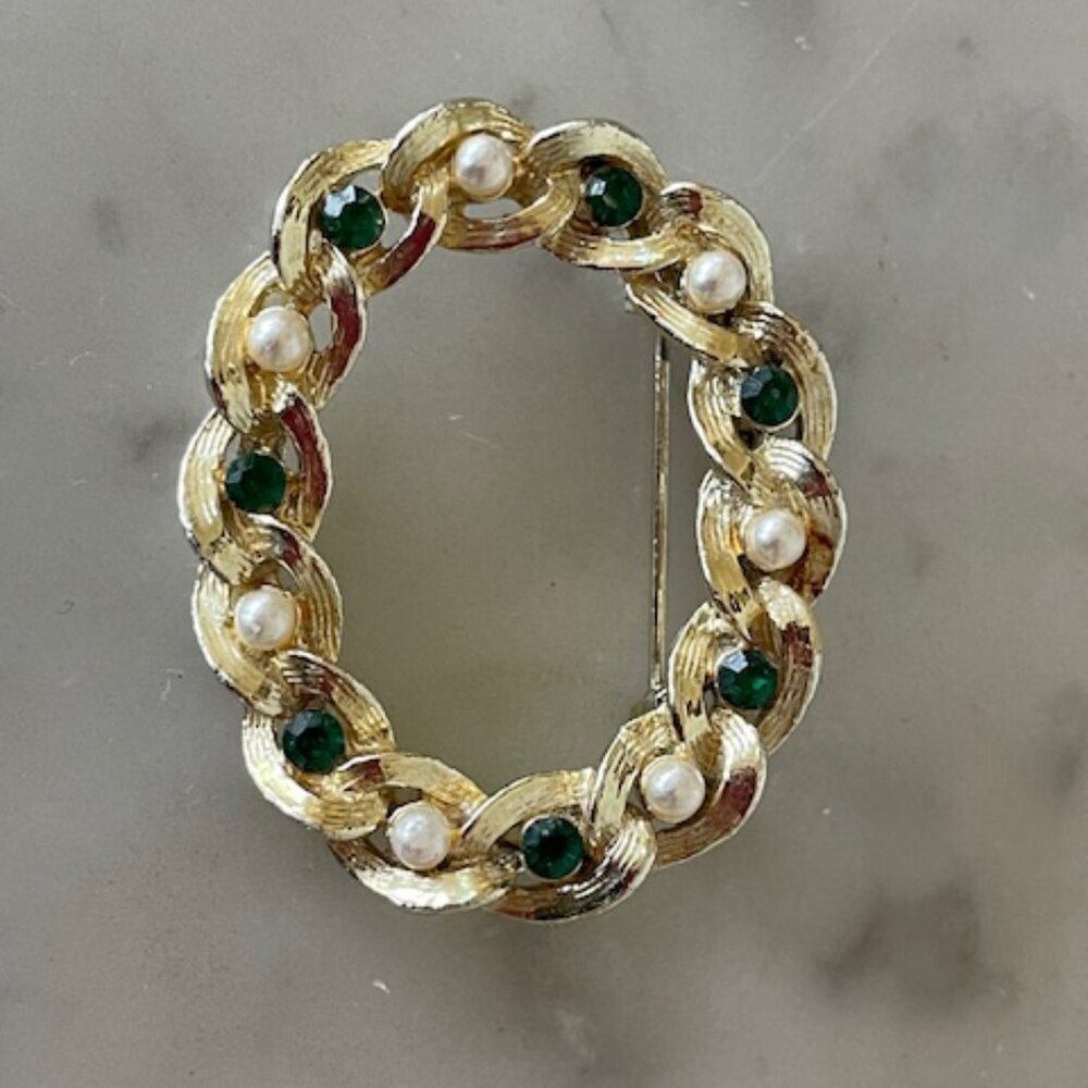 GERRY'S Vintage Gold Tone Pearl Emerald Rhinestone Oval Brooch Pin